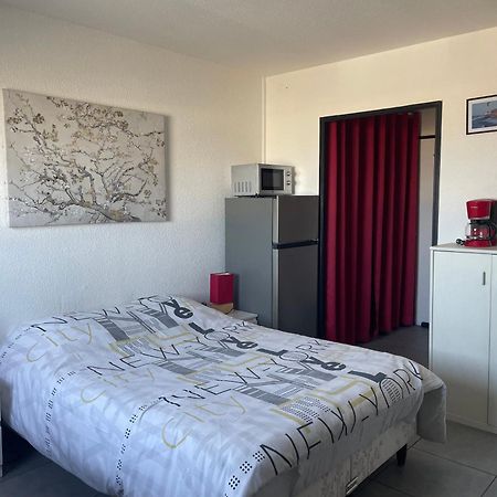 Ferienwohnung Au Rythme Des Ferrys Calais Exterior foto
