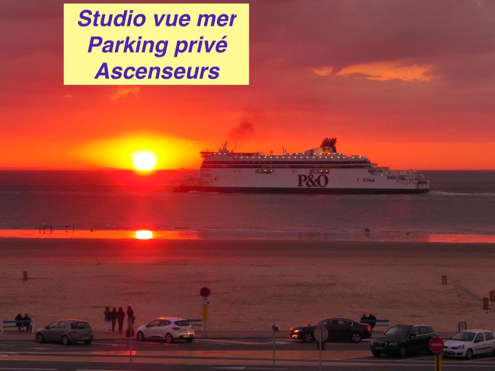 Ferienwohnung Au Rythme Des Ferrys Calais Exterior foto